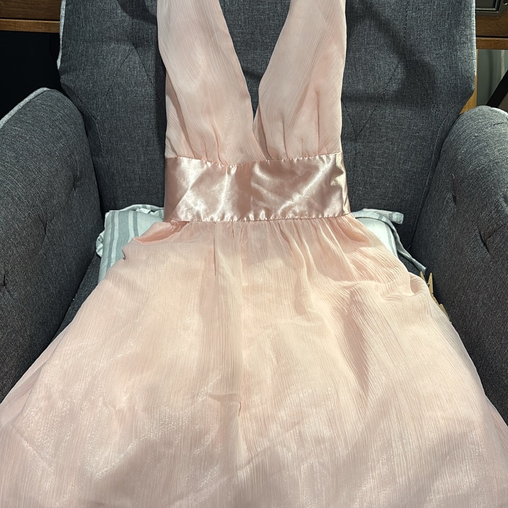 Elegant Pink V-Neck Dress